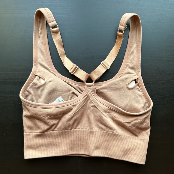 Fabletics Tan Driftscape Adele Corsetry Seamless Sports Bra size XS EUC - Picture 6 of 9